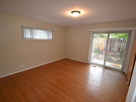 5th image of 489 Cottonwood Dr #0