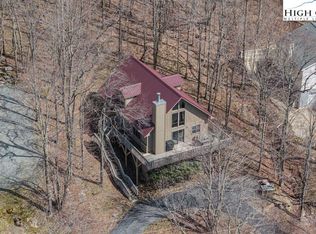 136 Tamarack Rd, Banner Elk, NC 28604