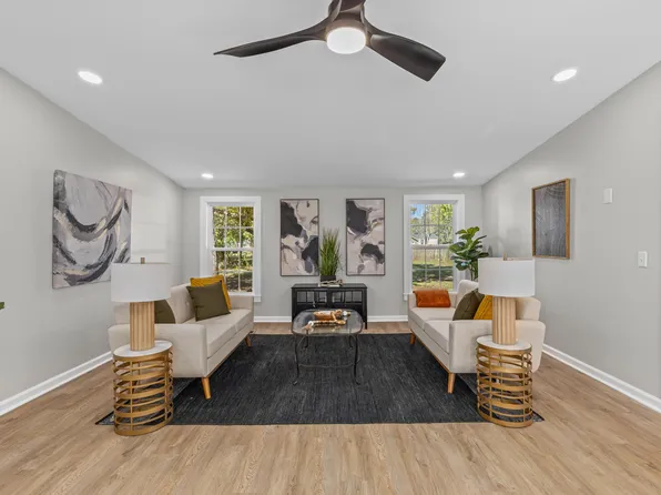 334 Glen St, Summerville, SC 29483