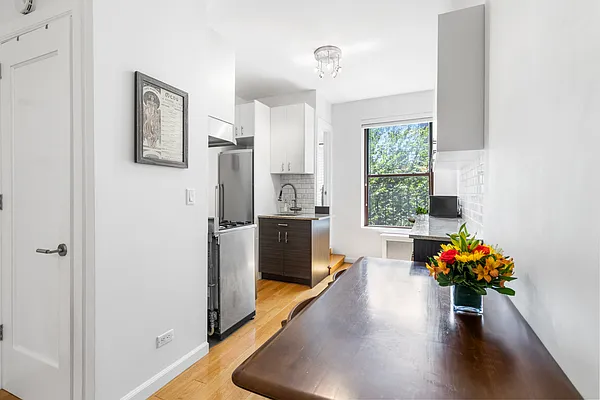 Sold by Compass | media 4