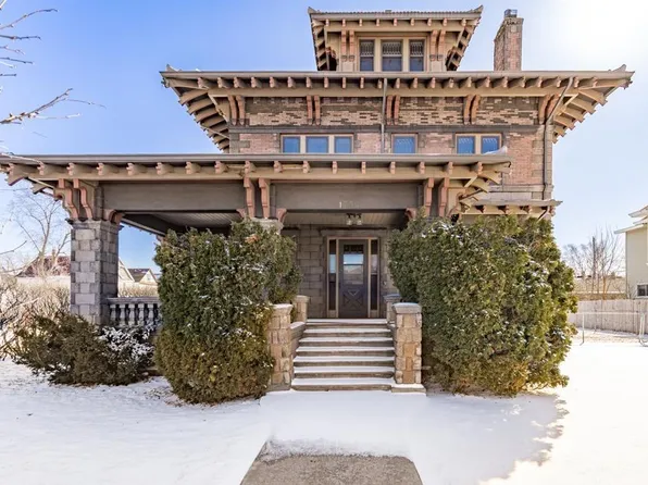 1704 Hammond Ave, Superior, WI 54880