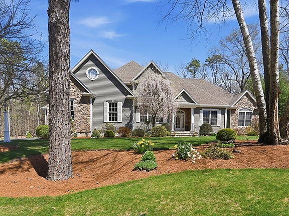 3rd image of 10 Analore Cir