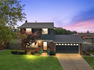 41359 Hamilton Dr, Sterling Heights, MI