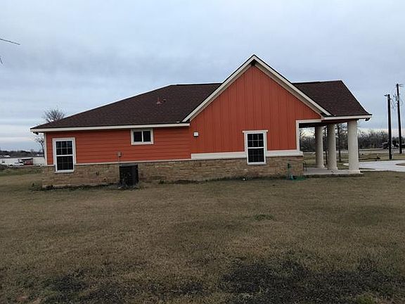 2nd image of 111 Yucatan Dr