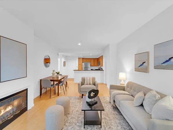 180 Caldecott Ln Unit 202, Oakland, CA 94618