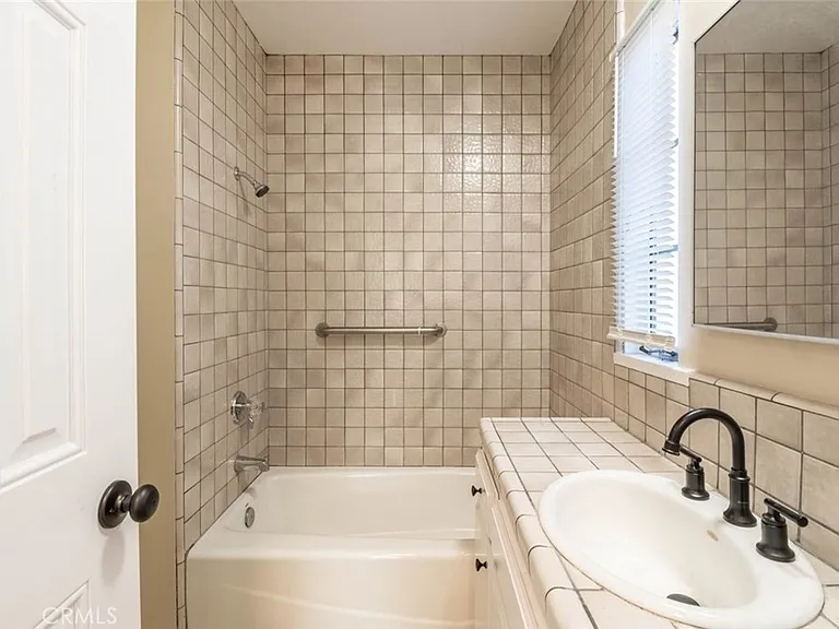 807 E Chevy Chase Dr #1 — Photo 13