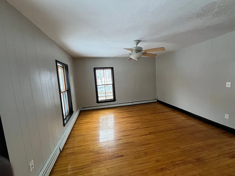 222 Chestnut St — Photo 11