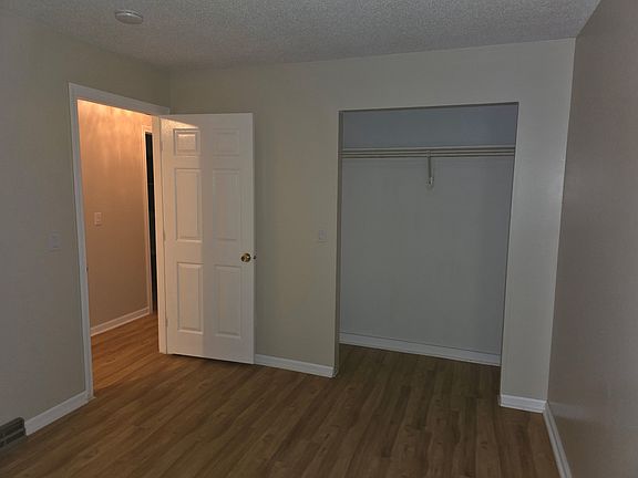 5th image of 20-22 Wedgewood Cir #20