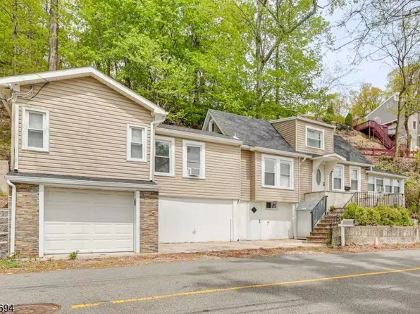 86 Pine Brook Rd, Lincoln Park Boro, NJ 07035