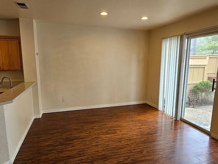 10960 Ivy Hill Dr #6 — Photo 3