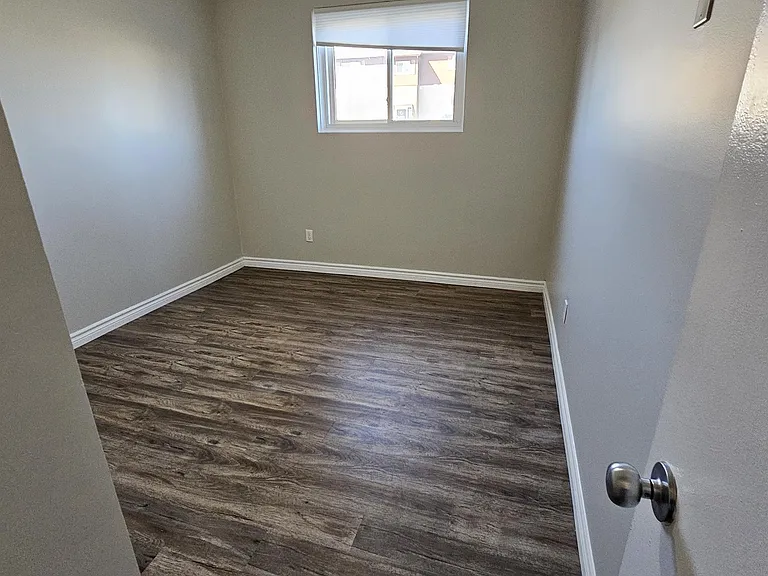 171 Willow Ave — Photo 28