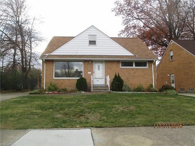 1st image of 26380 Parklane Dr