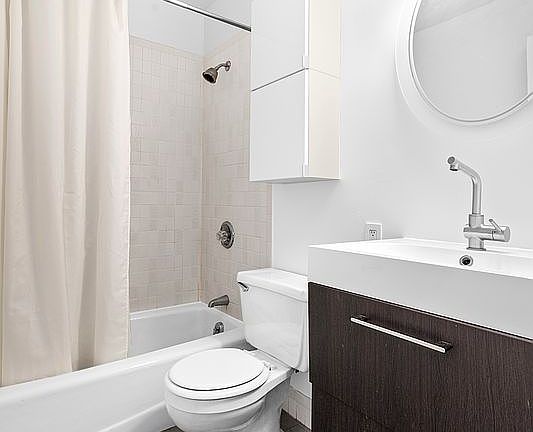 4th image of 124 Atlantic Ave APT A3g