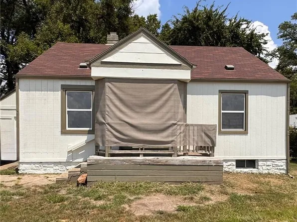 2612 E 75th St, Kansas City, MO 64132