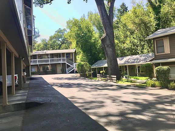 Beautiful complex with only 13 units