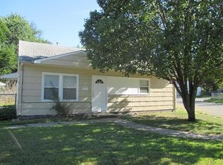 927 W 9th St, Junction City, KS 66441