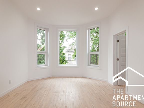 4th image of 2728 W Thomas St APT 2