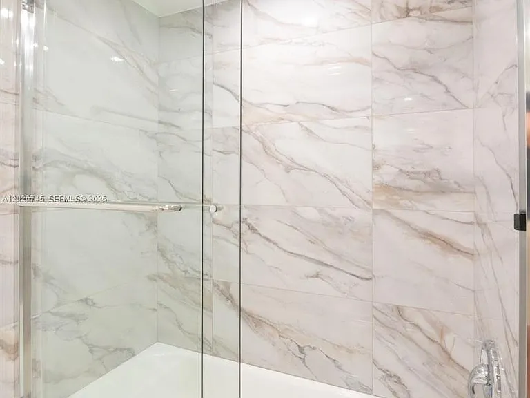 200 Lakeview Dr #211 — Photo 22