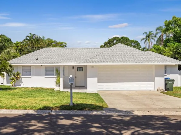701 25th St SW, Largo, FL 33770