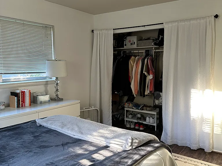 903 W Linden St — Photo 8