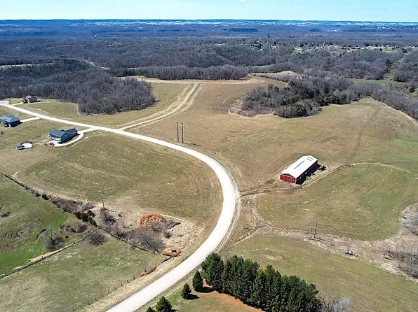 LOT 17 West St, East Dubuque, IL 61025