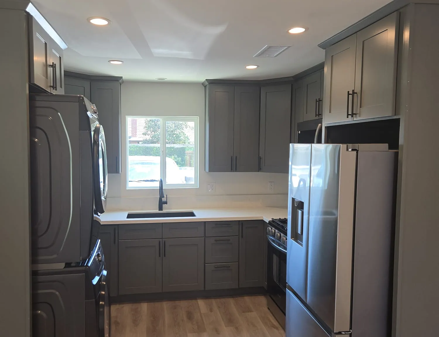 1 bed, 575 sqft, $2,150 — Photo 3