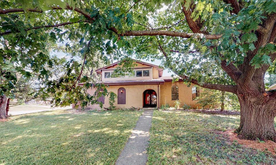 1st image of 601 Beresford Dr