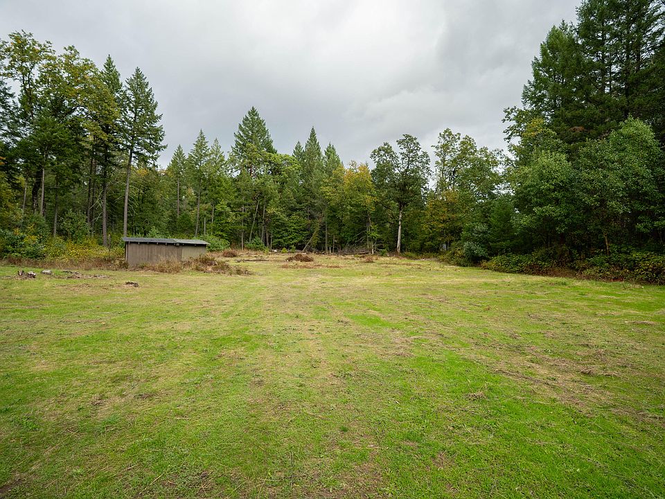 1st image of 709 Pinewood Way