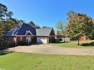 7325 Peach Blossom Ave, Benton, AR 72019