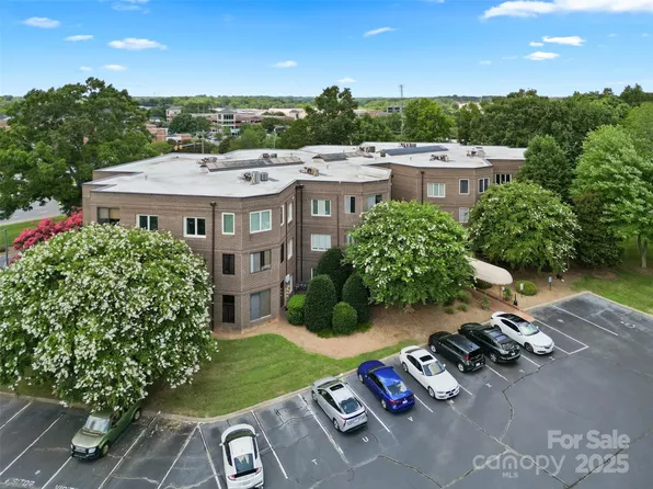 84 Lake Concord Rd NE, Concord, NC 28025