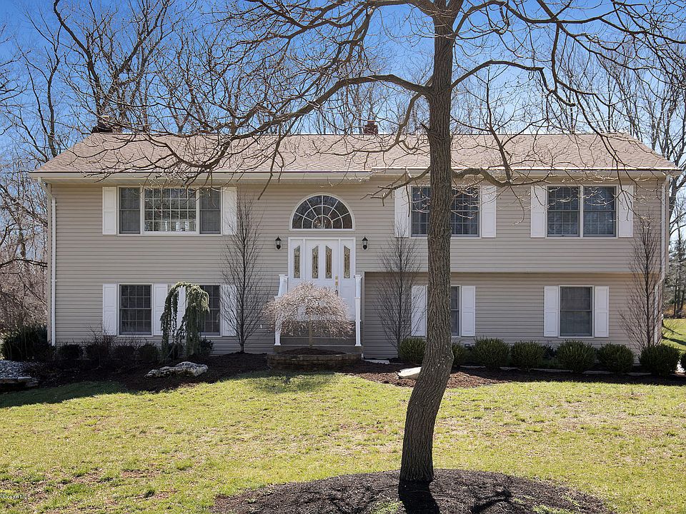 1st image of 1 Howard Court