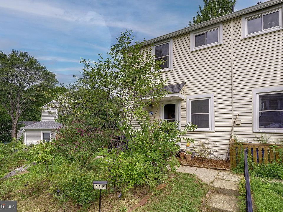 1st image of 11 Hillside Rd