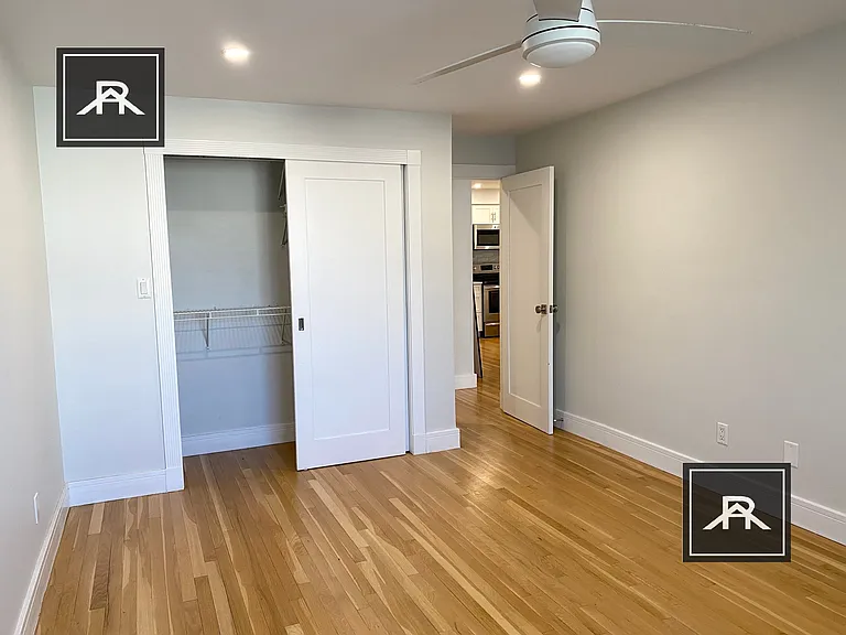 48 Green St #403 — Photo 6