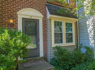 14 Valley Bend Ct, Germantown, MD 20876