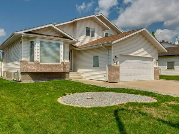 132 NW Reichley St, Red Deer, AB T4P 3S8