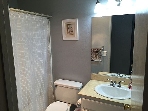 4th image of 2425 Cranston Dr Unit 40