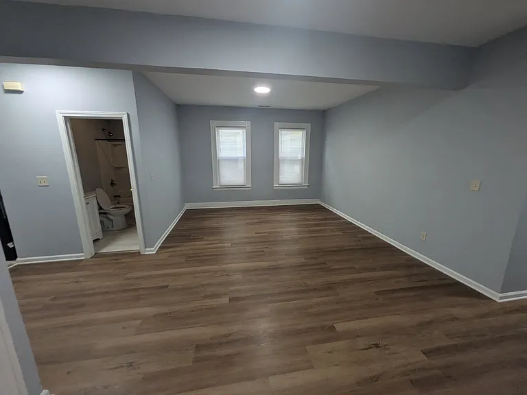 40 Center St #2R — Photo 6