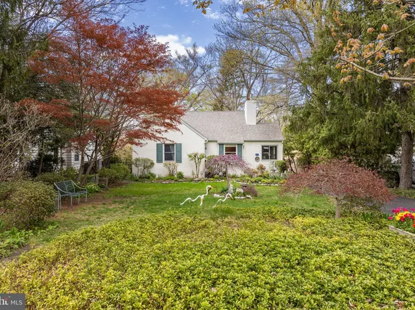 507 E 2nd St, Moorestown, NJ 08057