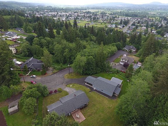 2nd image of 104 Melody Ln