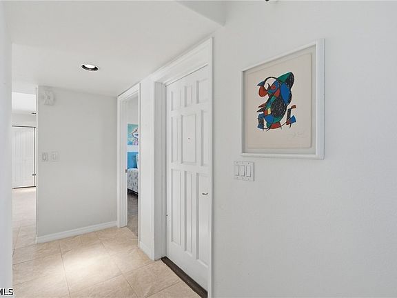 3rd image of 4933 Triton Ct W
