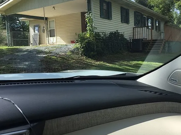 724 Oak Grove Rd, Gray, TN 37615