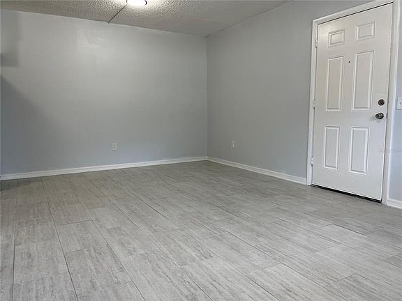 4th image of 3710 W Cass St APT 17