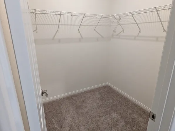 21187 Old Gate Ct, Riverside, CA 92507