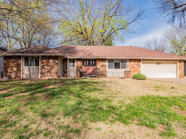 3325 S Southlyn Place, Springfield, MO 65804