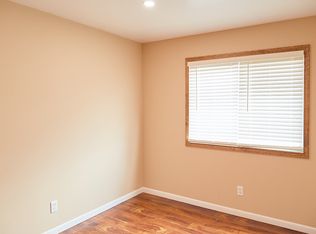 103 Park Ave #17731950, Morris, IL 60450