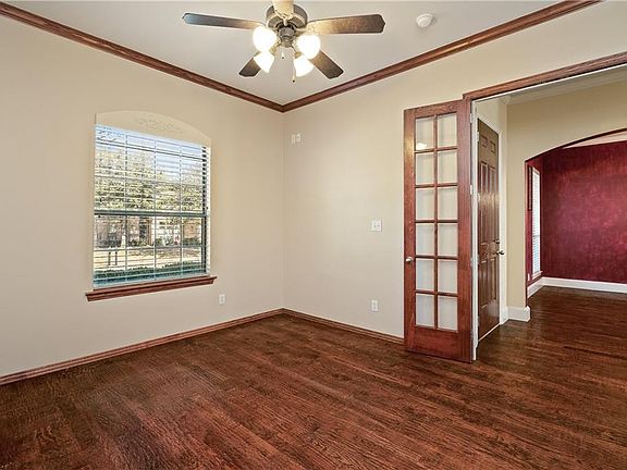 5th image of 3605 Lindale Dr