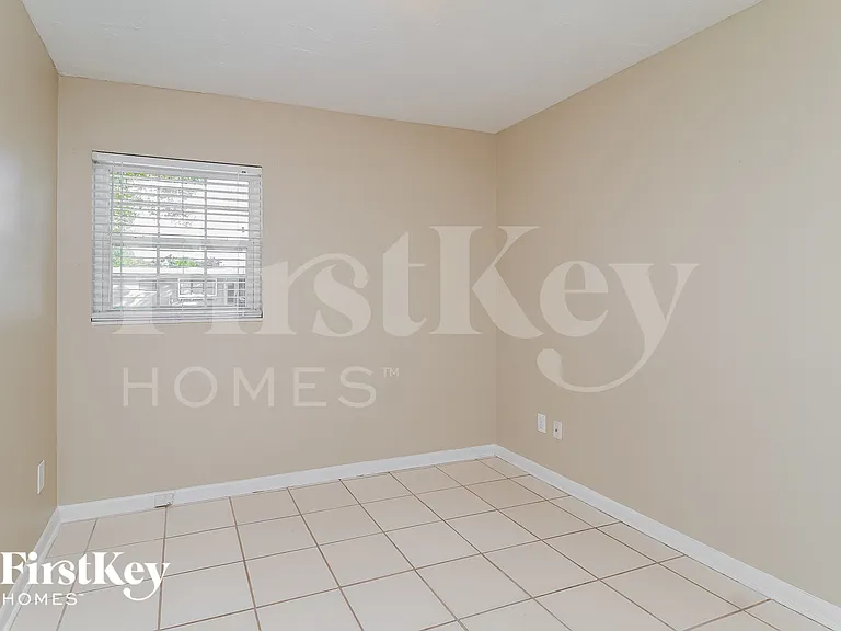 2720 Erin Rd — Photo 6