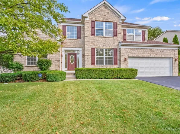 4525 Barharbor Dr, Lake In The Hills, IL 60156