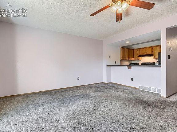 4th image of 4325 Hunting Meadows Cir #6