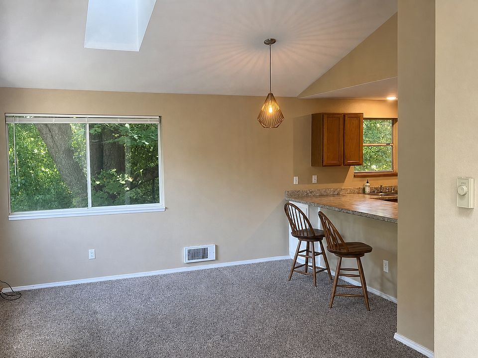 1st image of 1207 NE 55th St APT A